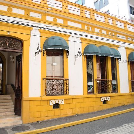 Oyo Hotel Real De Cortas Xalapa Eksteriør billede