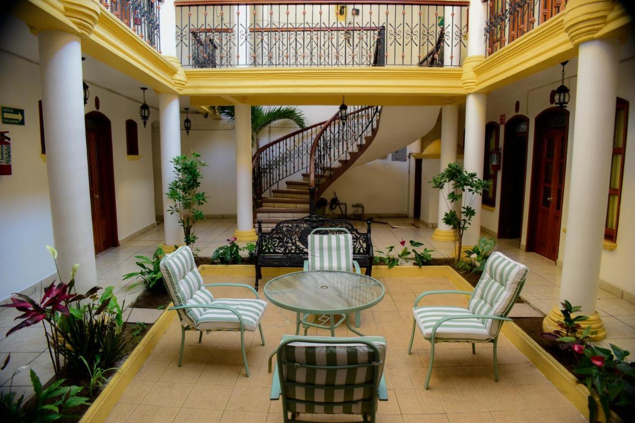 Oyo Hotel Real De Cortas Xalapa Eksteriør billede