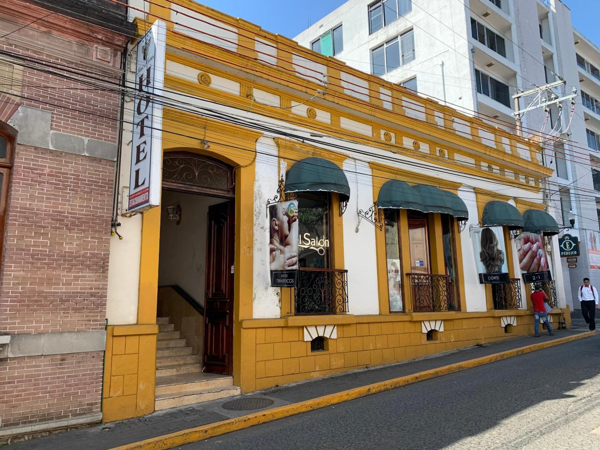 Oyo Hotel Real De Cortas Xalapa Eksteriør billede