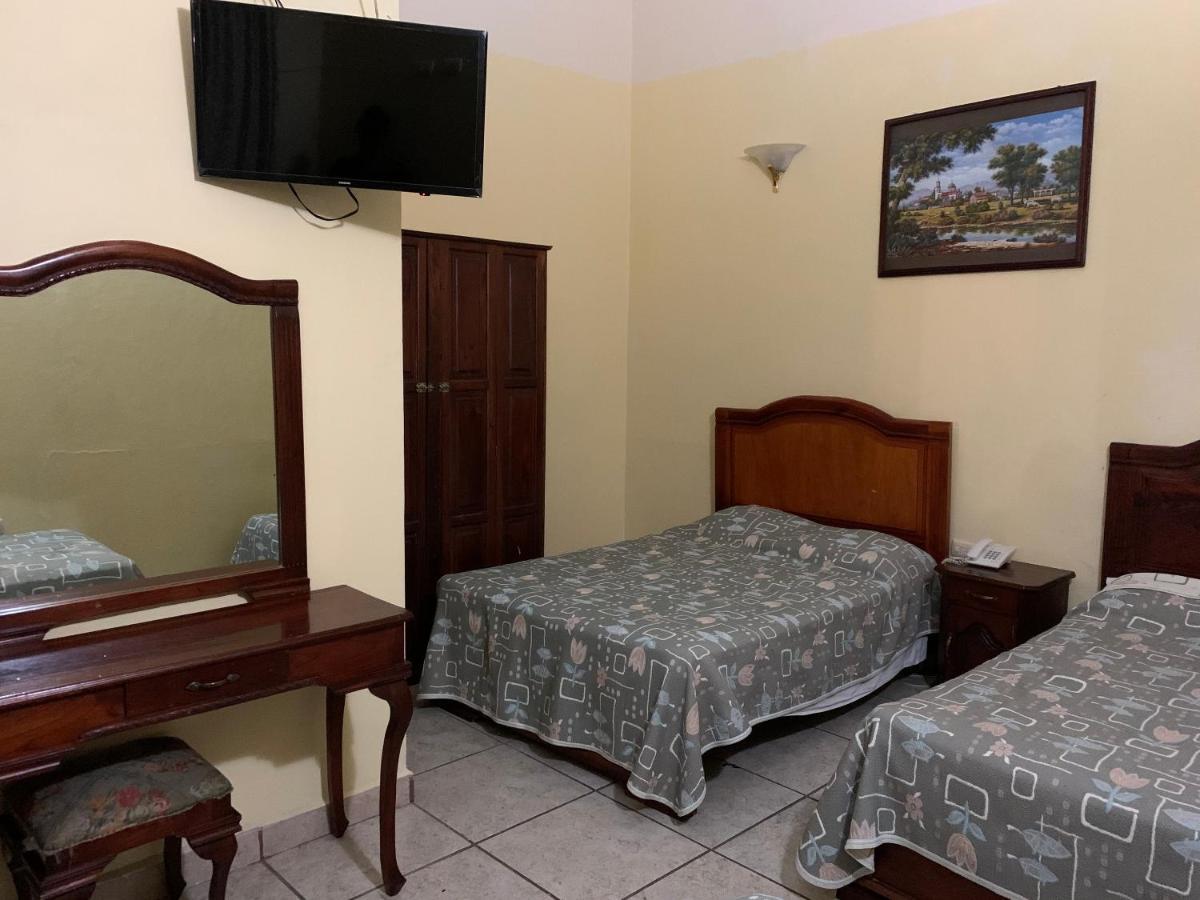 Oyo Hotel Real De Cortas Xalapa Eksteriør billede